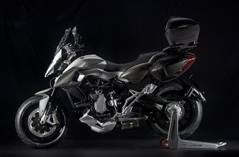 MV Agusta Stradale 800 2015 - Bild 11