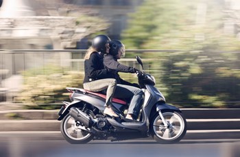 Peugeot Tweet 125 2015 - Bild 2 Peugeot Tweet 125 2015 - Bild 2