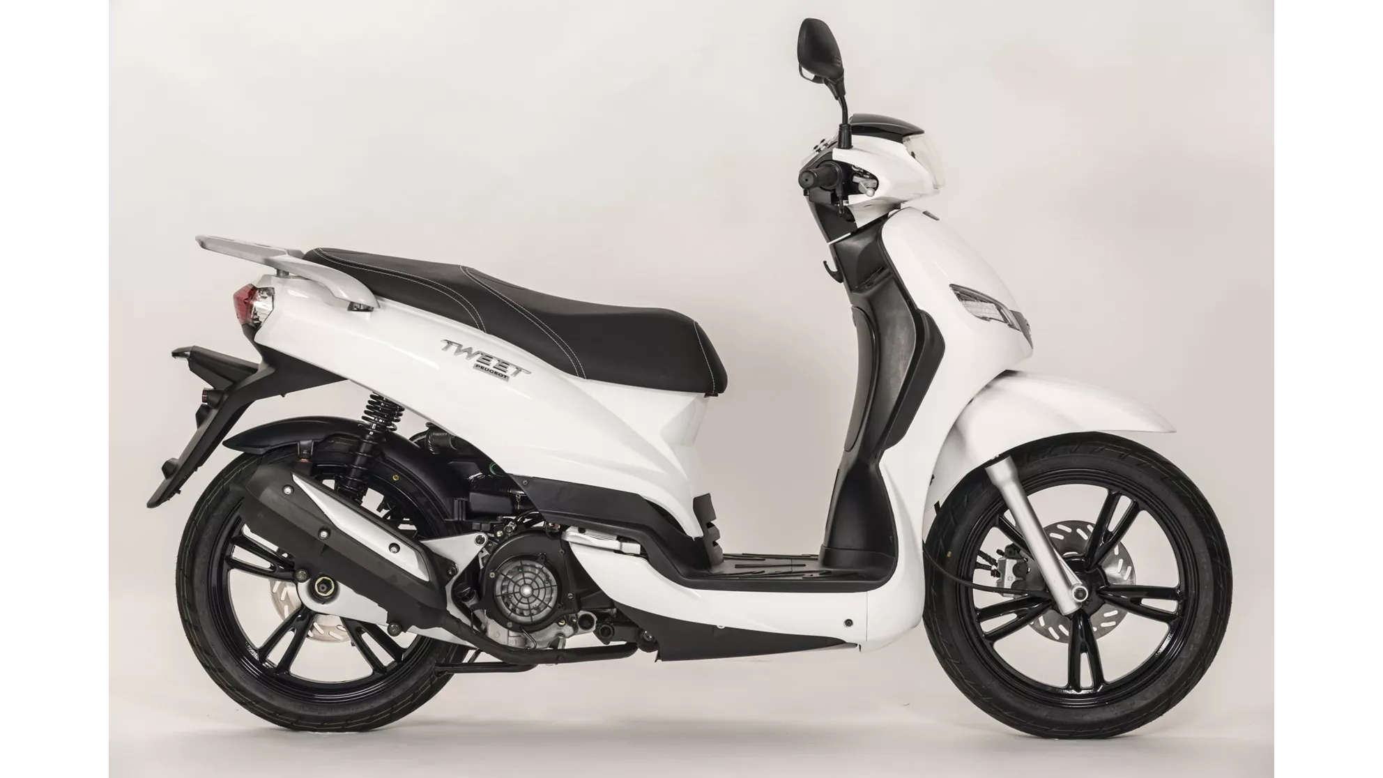 Peugeot Tweet 125 - Image 20 Peugeot Tweet 125 - Image 20