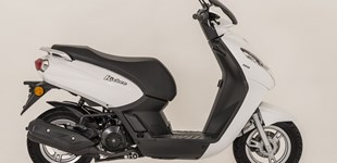 Peugeot Kisbee 100 2015 vs Peugeot Kisbee 50 GT 2022