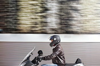 Peugeot Satelis 2 400 2015 - Bild 9