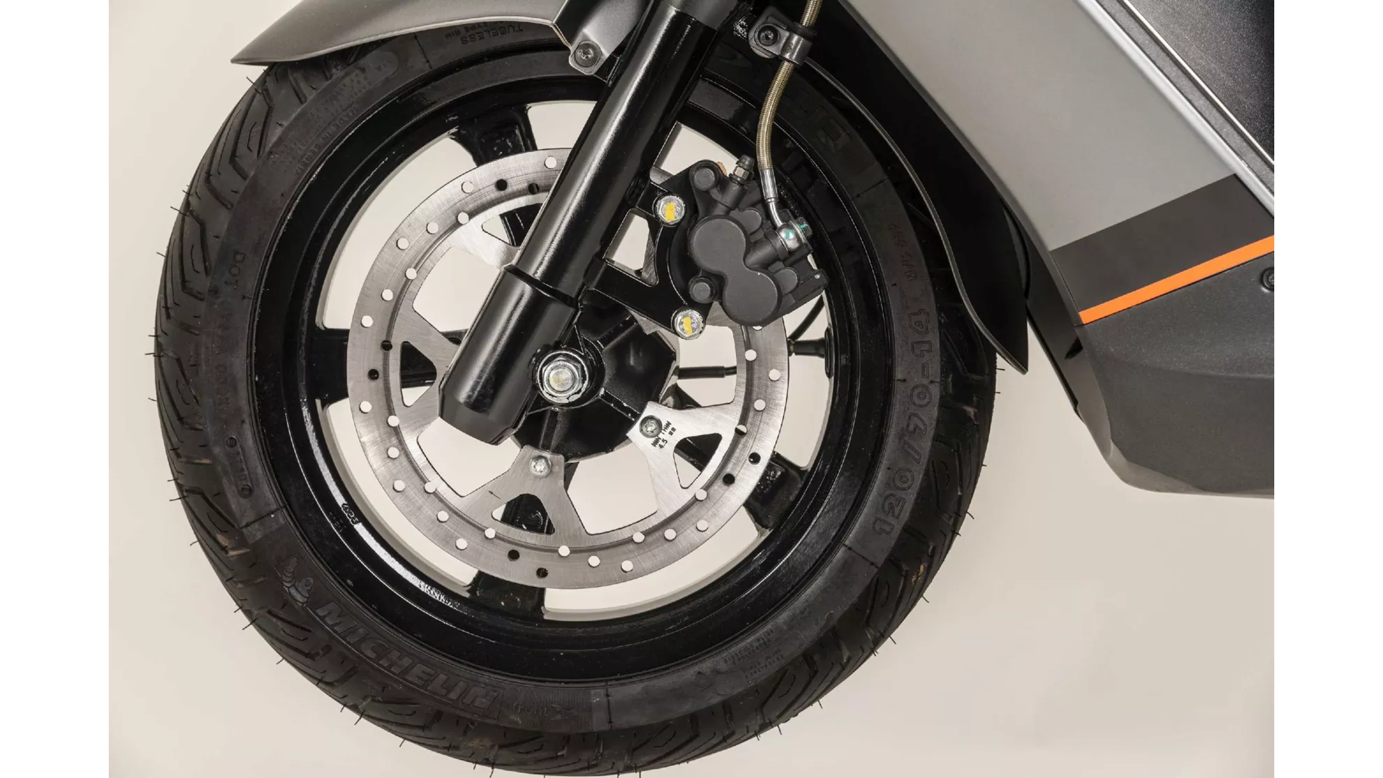 Peugeot Satelis 2 400 RS - Image 4 Peugeot Satelis 2 400 RS - Image 4