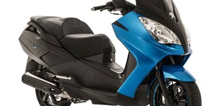 Peugeot Satelis 125 Blue Line 2015 vs Yamaha XMAX 125 2011