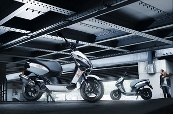 Peugeot Streetzone 12 Naked 2015 - Bild 2