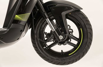 Peugeot Streetzone 12 Naked 2015 - Bild 8