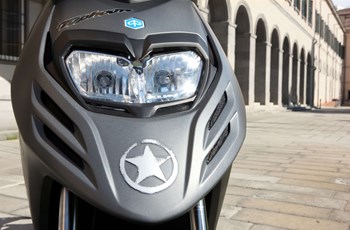 Piaggio Typhoon Sport 125 2015 - Bild 8