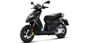 Piaggio Typhoon Sport 125 2016 vs Piaggio Typhoon Sport 125 2015