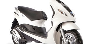 Piaggio New Fly 50 4T 2015 vs Piaggio Liberty 50 2021