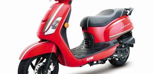 Peugeot Speedfight 3 Team 2T LC 2012 vs Sym Fiddle II 50 2015