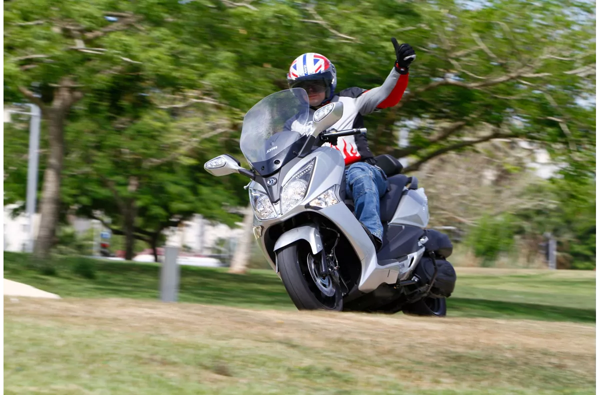 Sym GTS 300i Sym GTS 300i