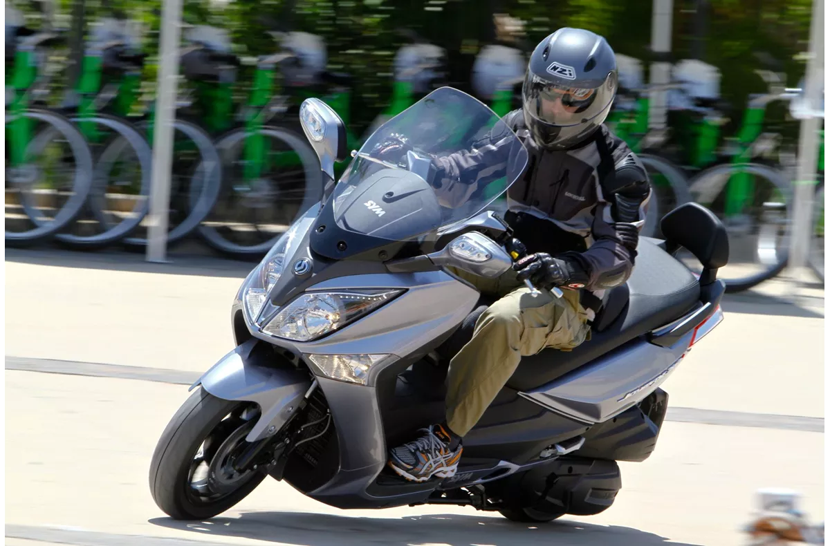 Sym GTS 300i Sym GTS 300i