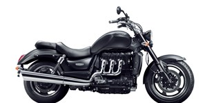 Triumph Rocket III Roadster 2015 vs Triumph Rocket III Roadster 2016