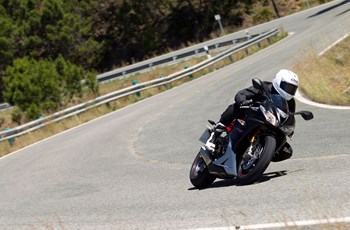 Triumph Daytona 675 R 2015 - Bild 2 Triumph Daytona 675 R 2015 - Bild 2