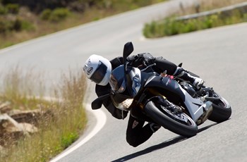 Triumph Daytona 675 R 2015 - Bild 3 Triumph Daytona 675 R 2015 - Bild 3