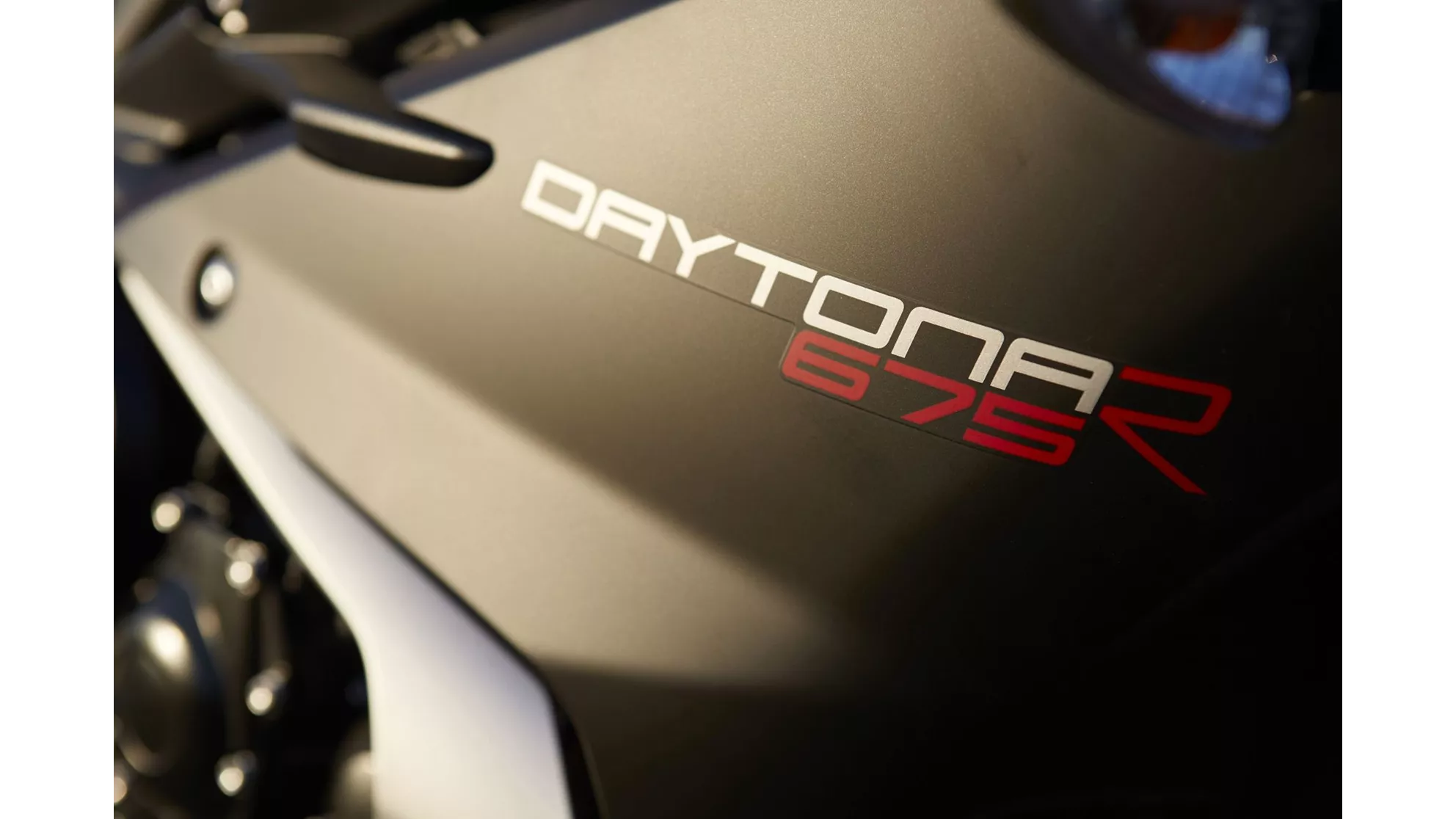 Triumph Daytona 675 R - Image 2 Triumph Daytona 675 R - Image 2