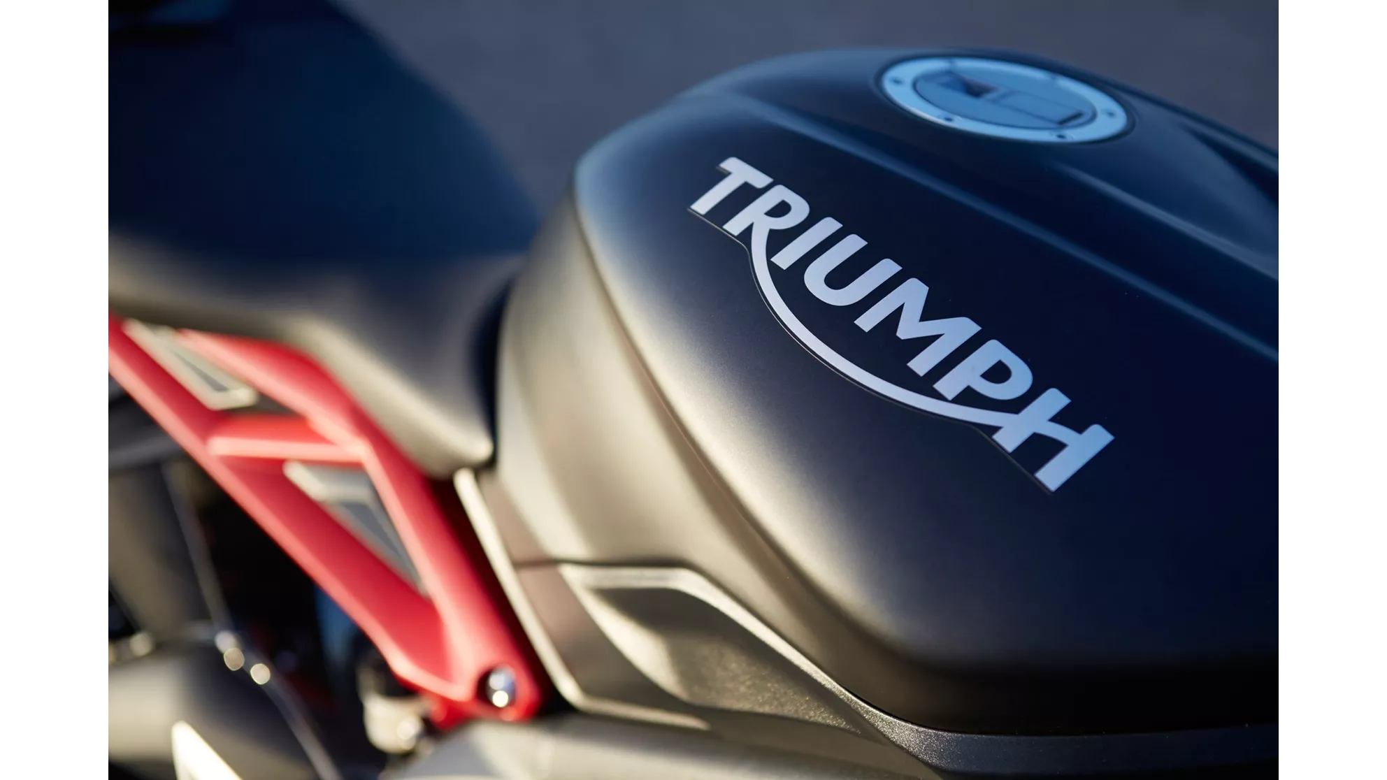 Triumph Daytona 675 R - Image 8 Triumph Daytona 675 R - Image 8