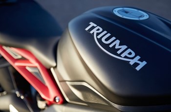 Triumph Daytona 675 R 2015 - Bild 10 Triumph Daytona 675 R 2015 - Bild 10