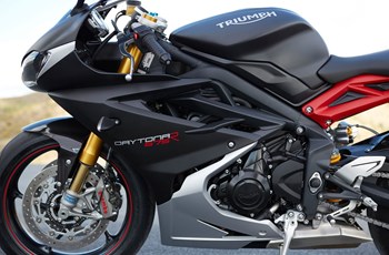 Triumph Daytona 675 R 2015 - Bild 12 Triumph Daytona 675 R 2015 - Bild 12