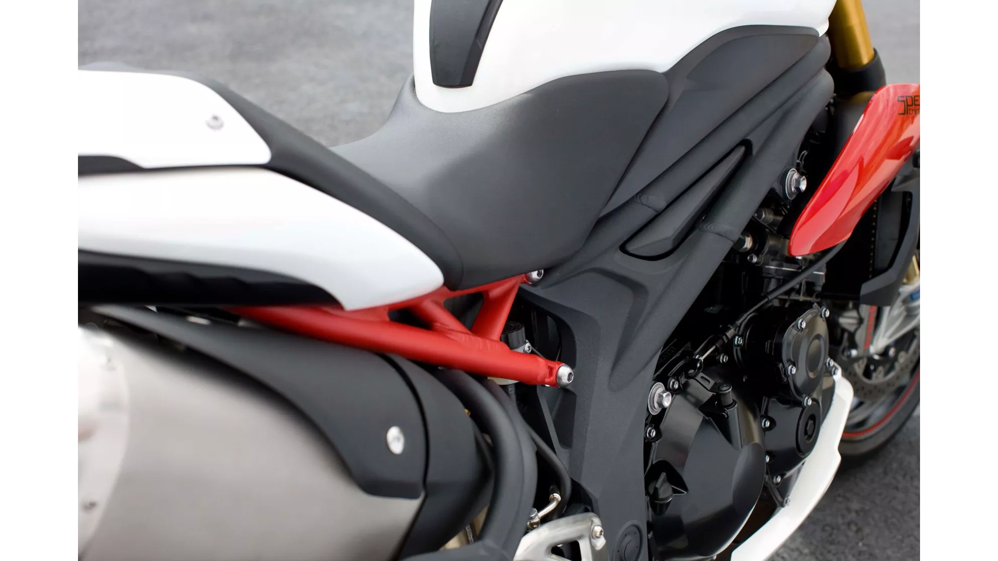 Triumph Speed Triple R - Image 2 Triumph Speed Triple R - Image 2