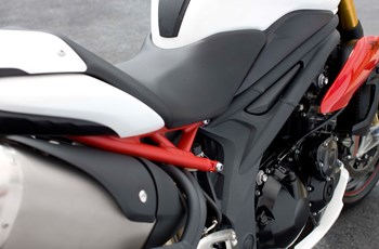 Triumph Speed Triple R 2015 - Bild 5 Triumph Speed Triple R 2015 - Bild 5