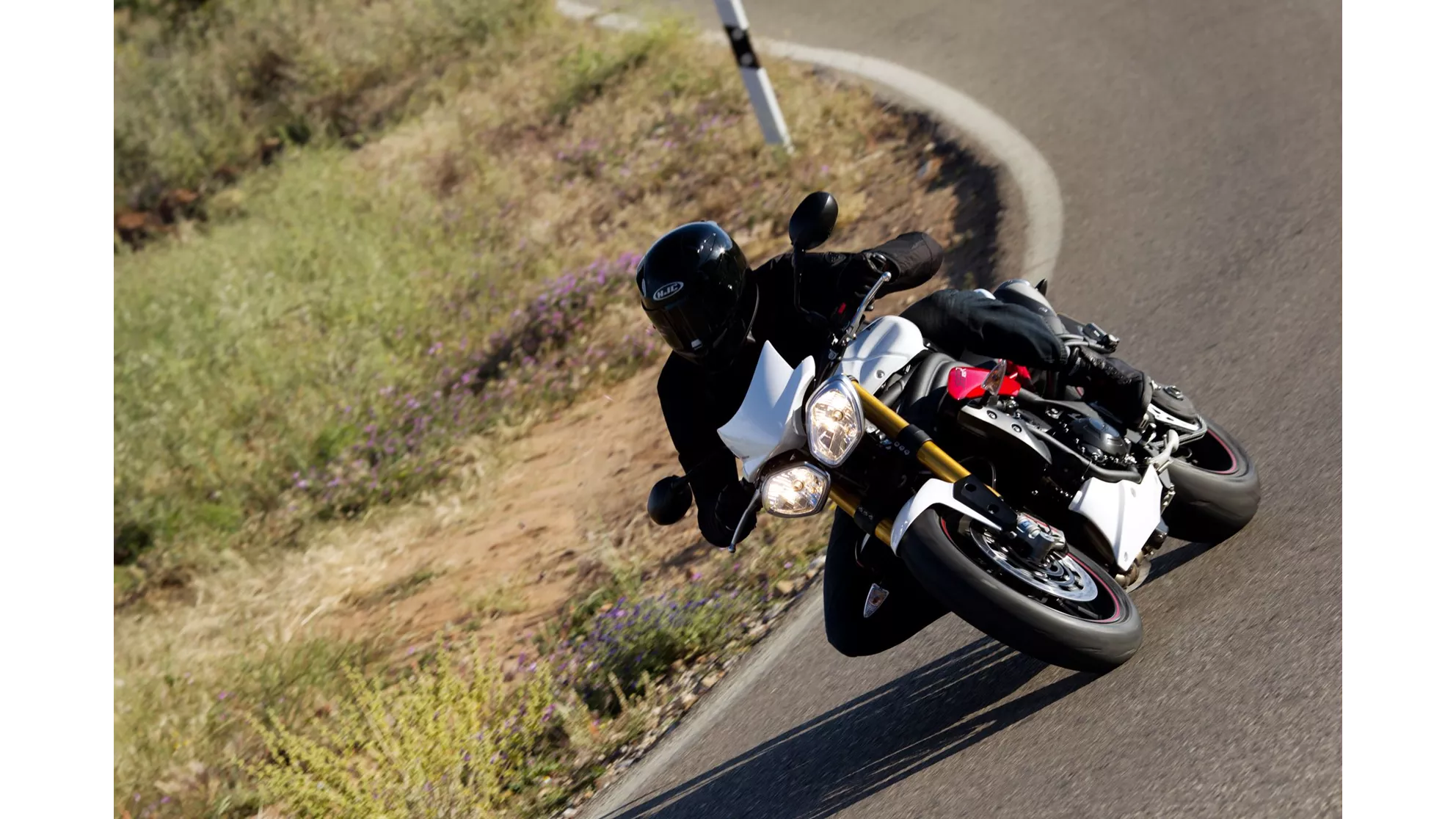 Triumph Speed Triple R - Image 3 Triumph Speed Triple R - Image 3