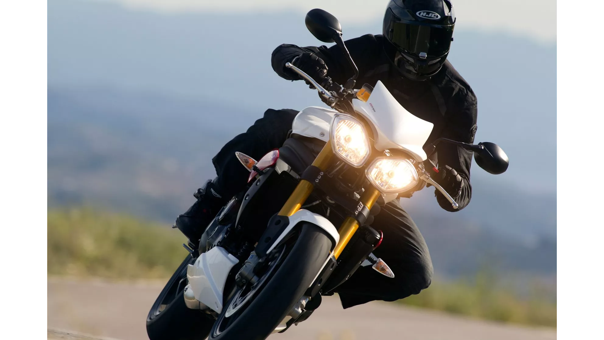 Triumph Speed Triple R - Image 6 Triumph Speed Triple R - Image 6