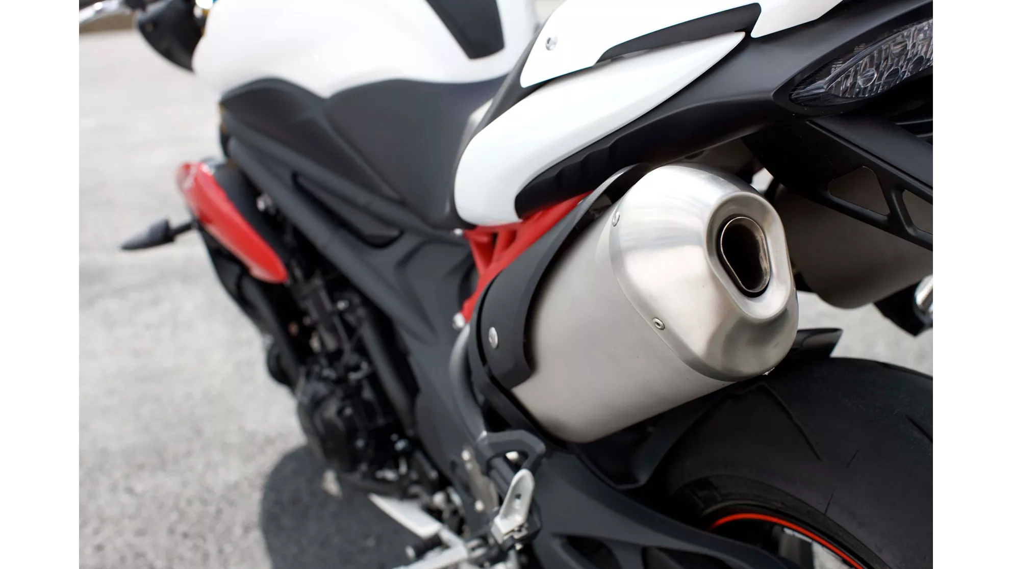 Triumph Speed Triple R - Image 13 Triumph Speed Triple R - Image 13