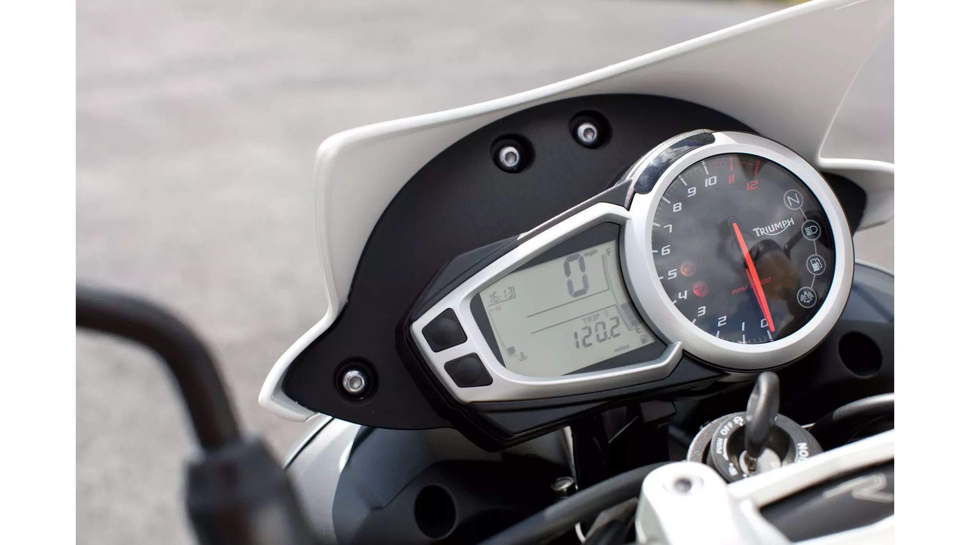 Triumph Speed Triple R - Image 18 Triumph Speed Triple R - Image 18