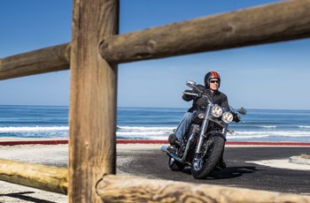 Triumph Thunderbird Commander 2015 - Bild 15