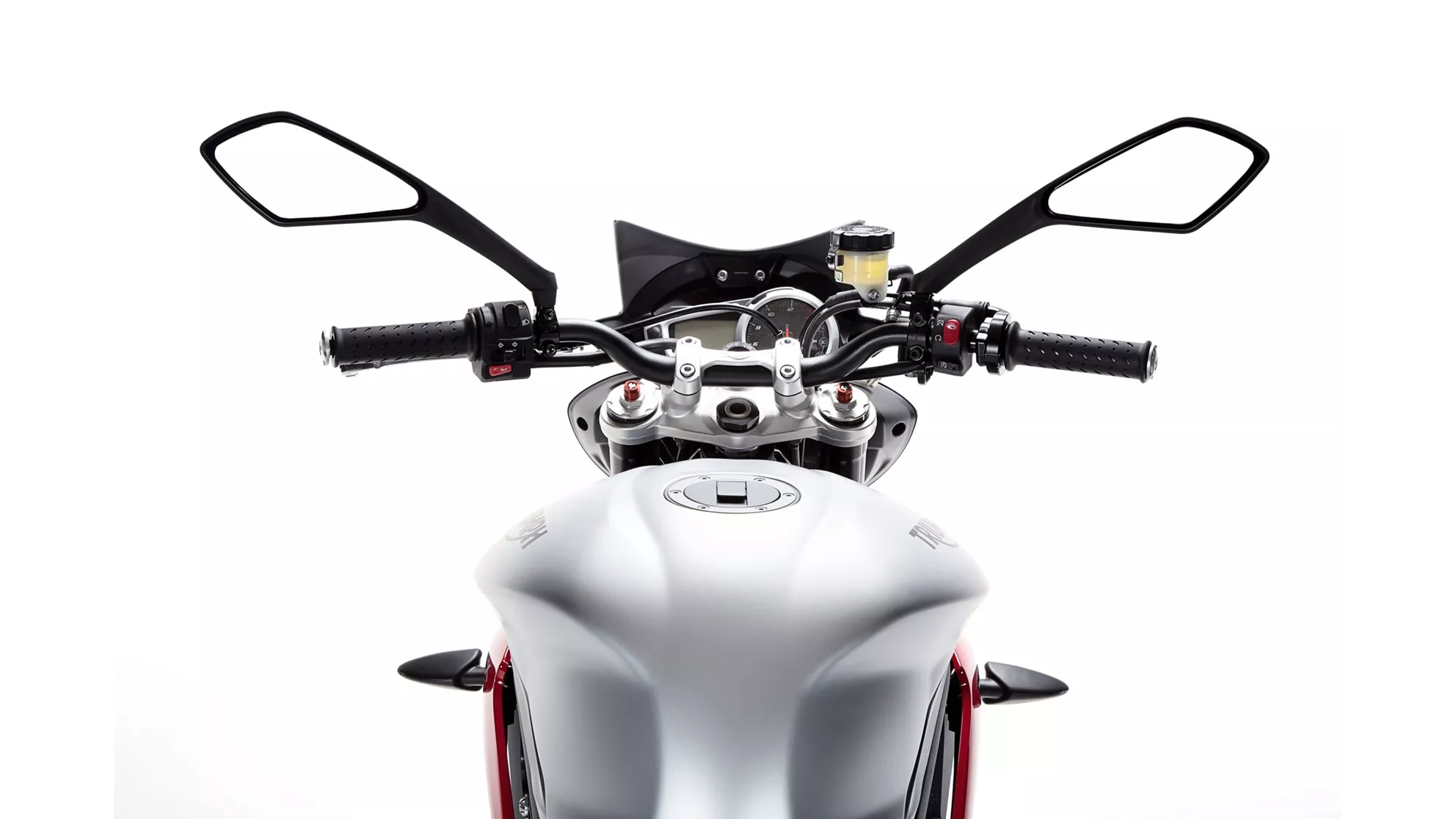 Triumph Street Triple RX - Image 8 Triumph Street Triple RX - Image 8