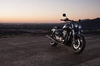Triumph Thunderbird Nightstorm 2015 - Bild 12