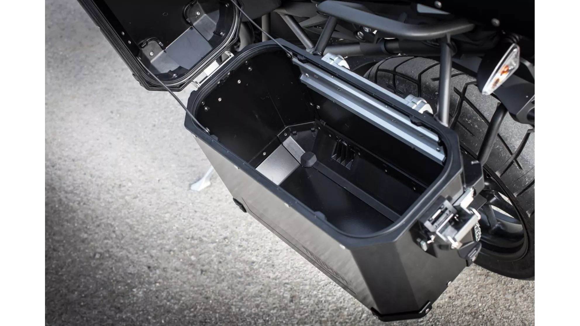 Triumph Tiger 800 XRT - Image 4 Triumph Tiger 800 XRT - Image 4