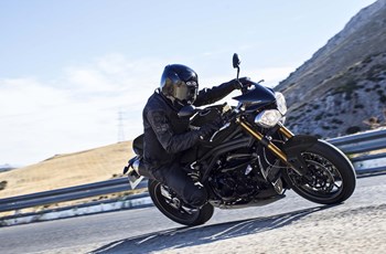 Triumph Speed Triple ´94 2015 - Bild 2 Triumph Speed Triple ´94 2015 - Bild 2