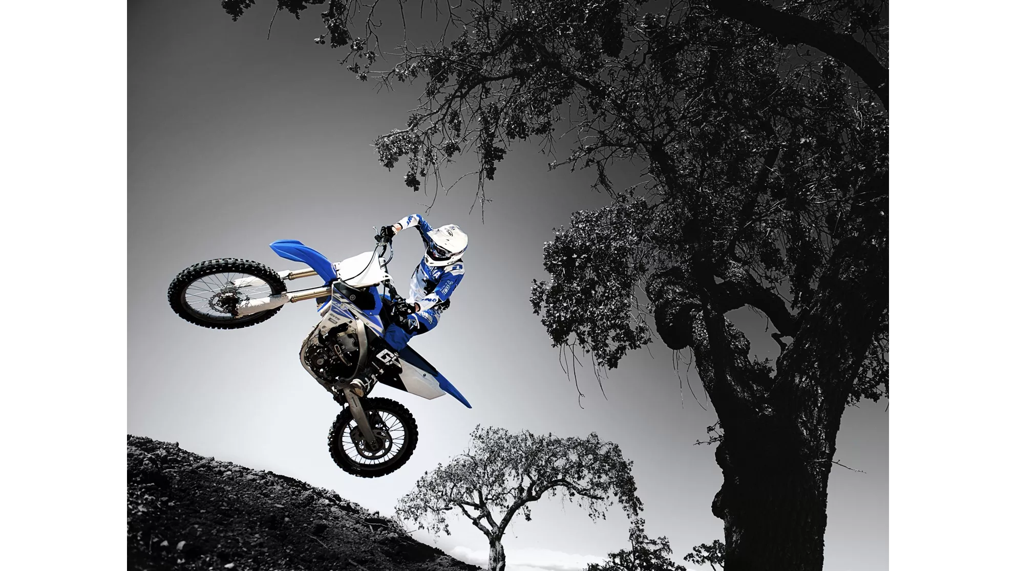 Yamaha YZ450F - Image 2 Yamaha YZ450F - Image 2