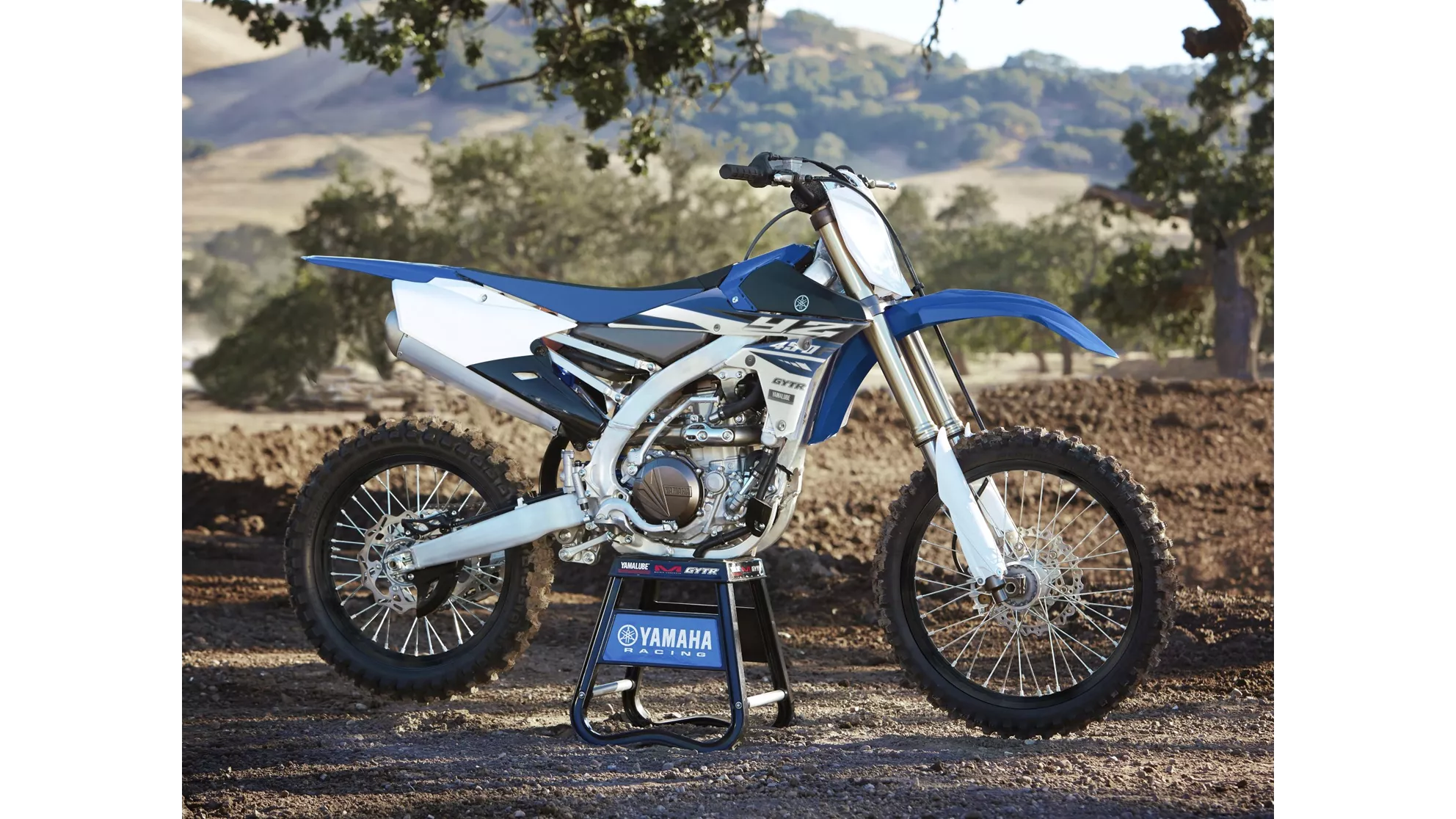Yamaha YZ450F - Image 4 Yamaha YZ450F - Image 4