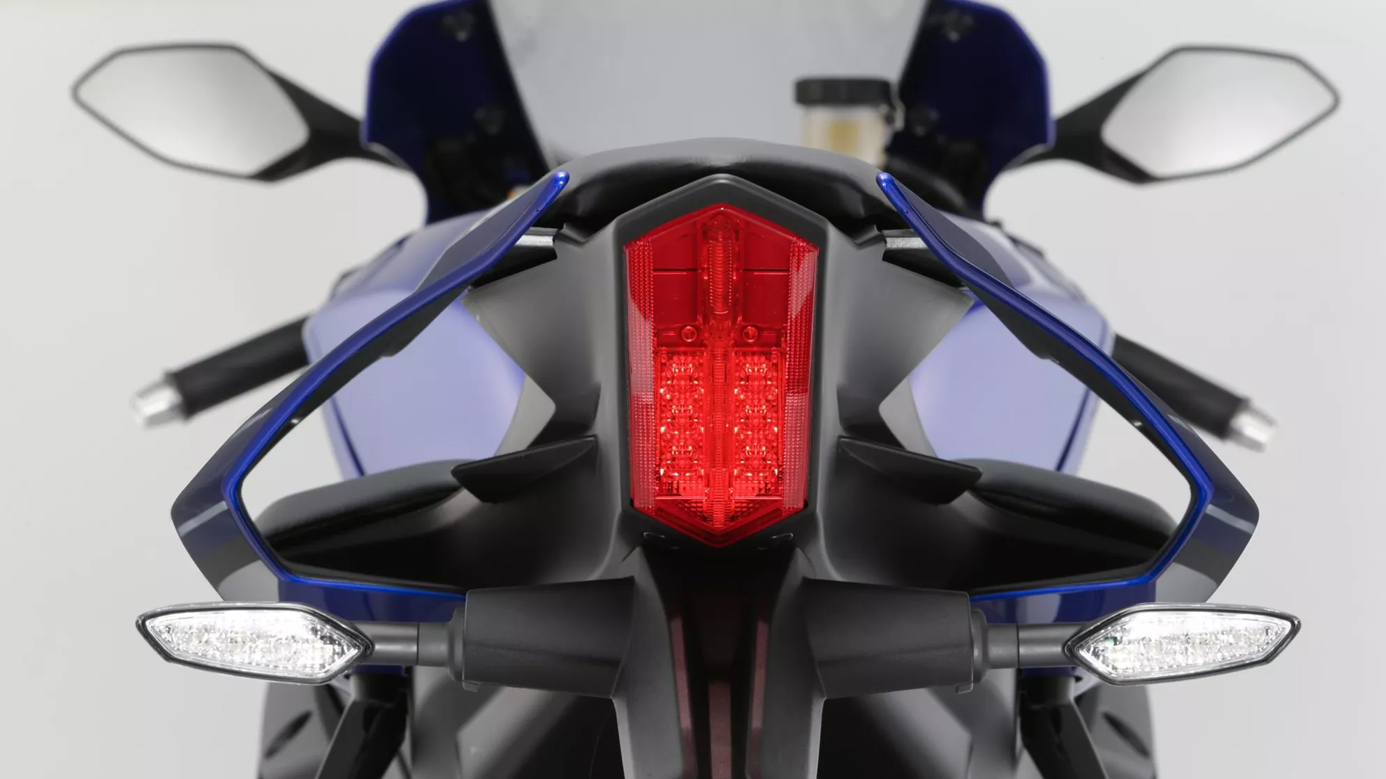 Yamaha R1 - Image 7 Yamaha R1 - Image 7