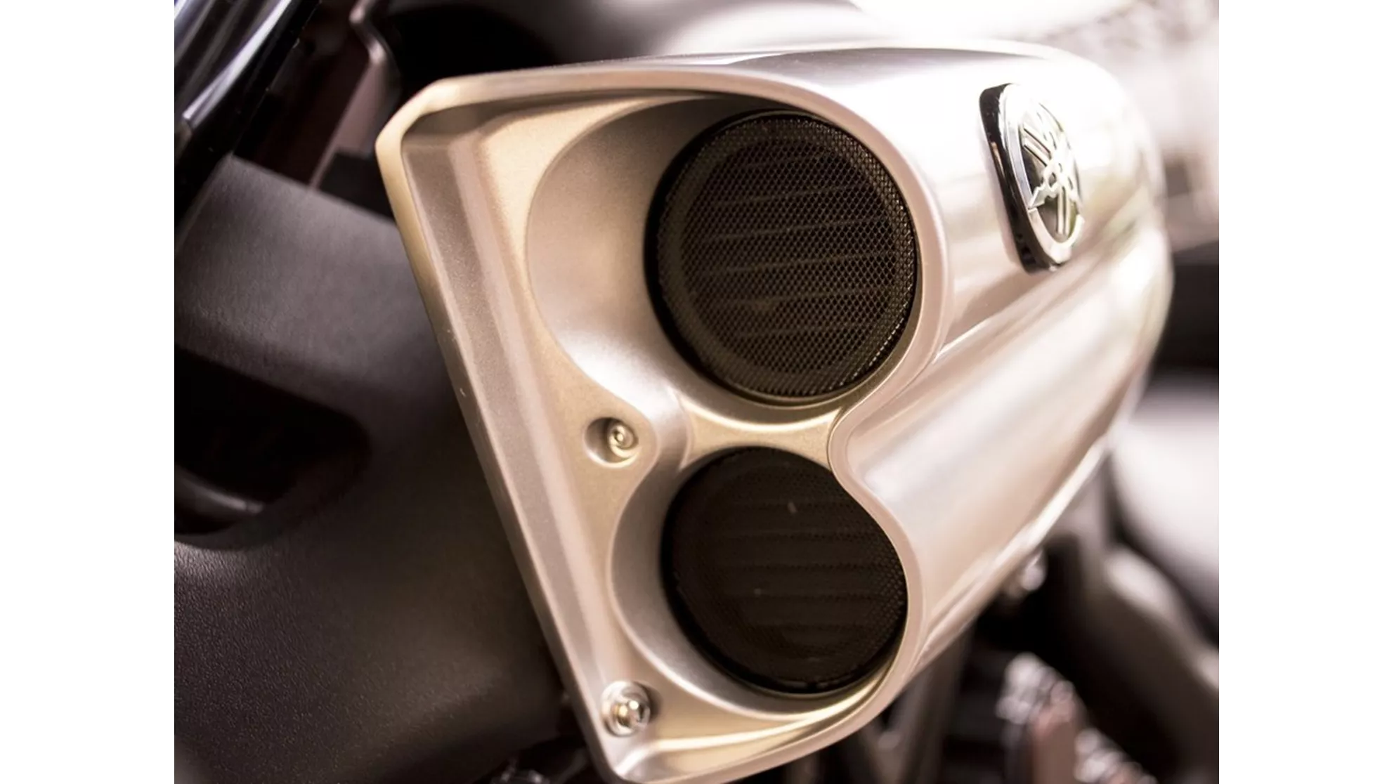 Yamaha V-MAX - Image 5 Yamaha V-MAX - Image 5