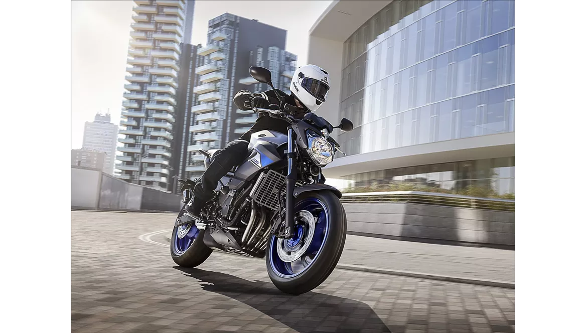 Yamaha XJ6 2015