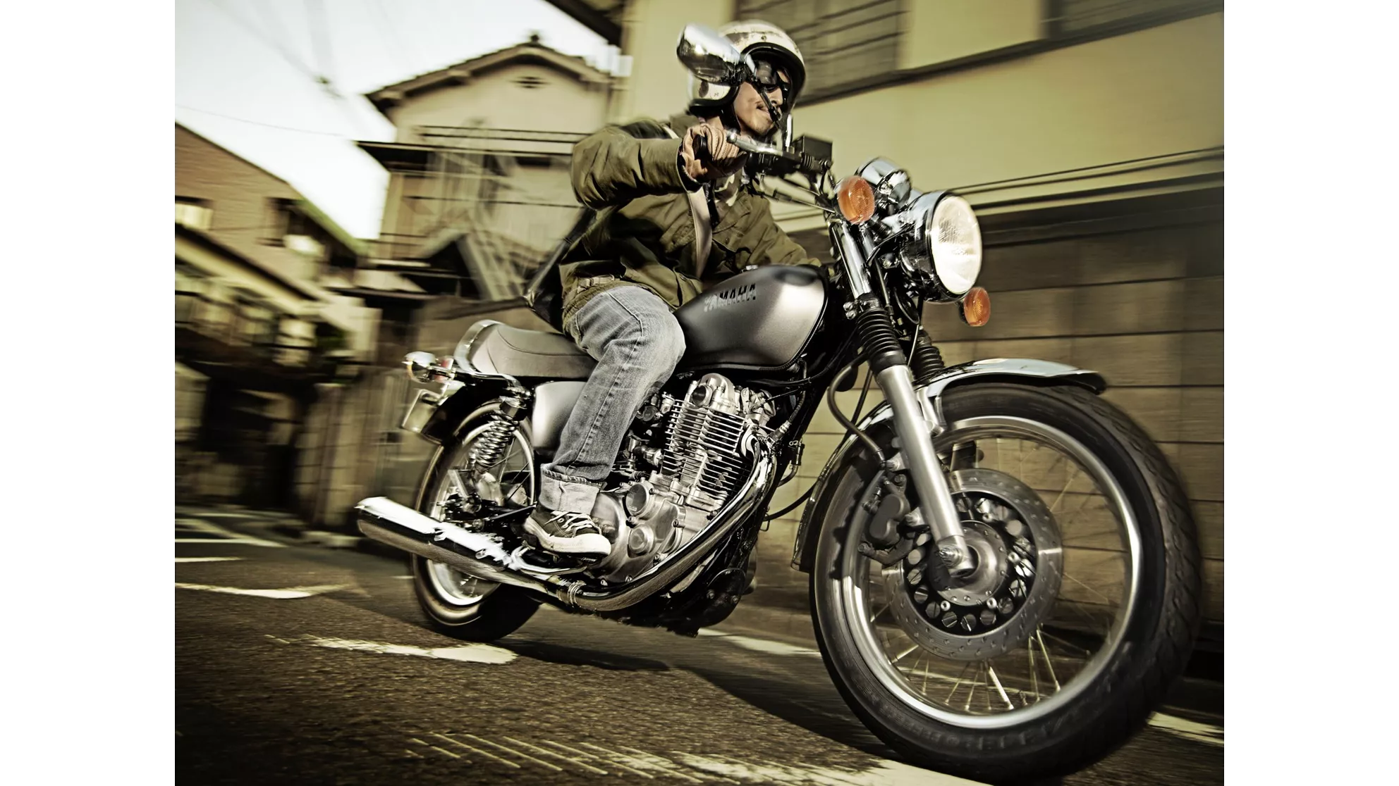 Yamaha SR 400 - Image 5 Yamaha SR 400 - Image 5