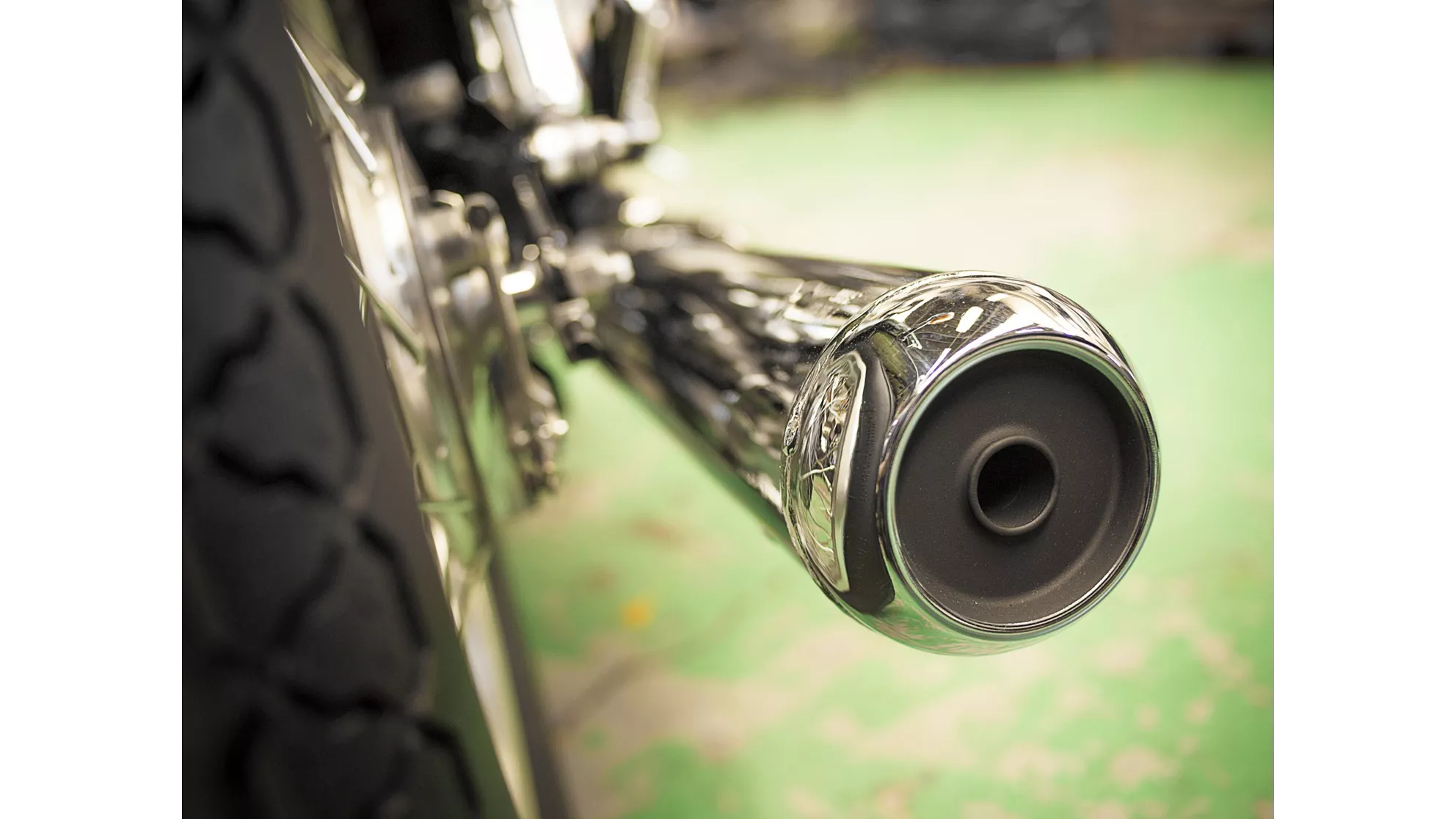 Yamaha SR 400 - Image 7 Yamaha SR 400 - Image 7