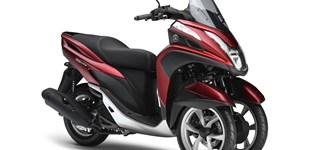 Yamaha Tricity 125 2015 vs Honda SH125i 2005