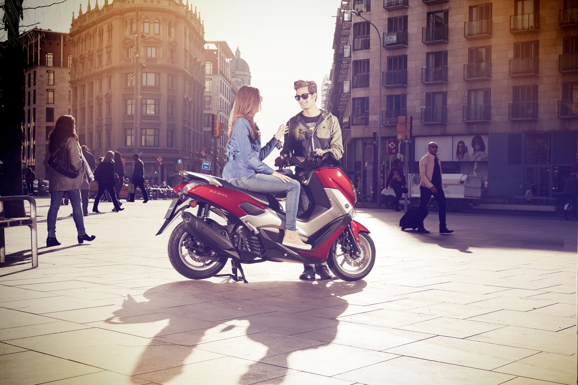 Motorrad Vergleich Yamaha Nmax Vs Kymco New Downtown I Abs