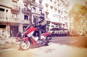 Yamaha NMAX 125 2015 - Bild 26 Yamaha NMAX 125 2015 - Bild 26