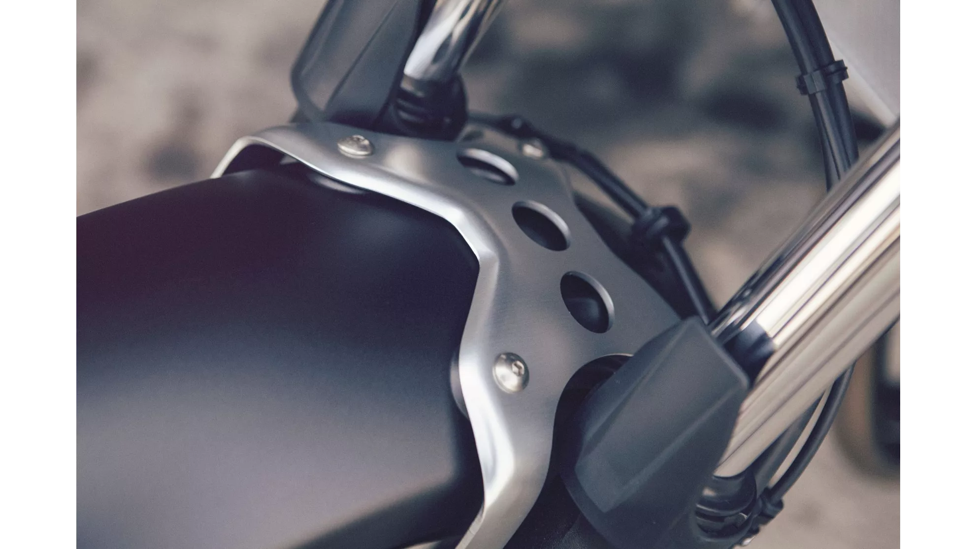 Yamaha XSR700 - Image 2 Yamaha XSR700 - Image 2