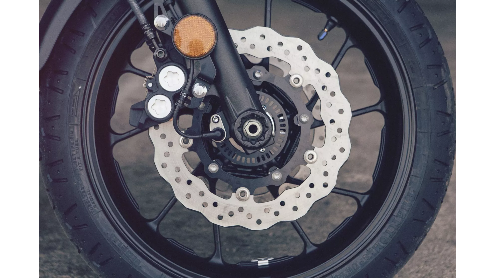 Yamaha XSR700 - Image 16 Yamaha XSR700 - Image 16