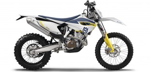 Husqvarna FE 250 2015 vs KTM 390 Duke 2023