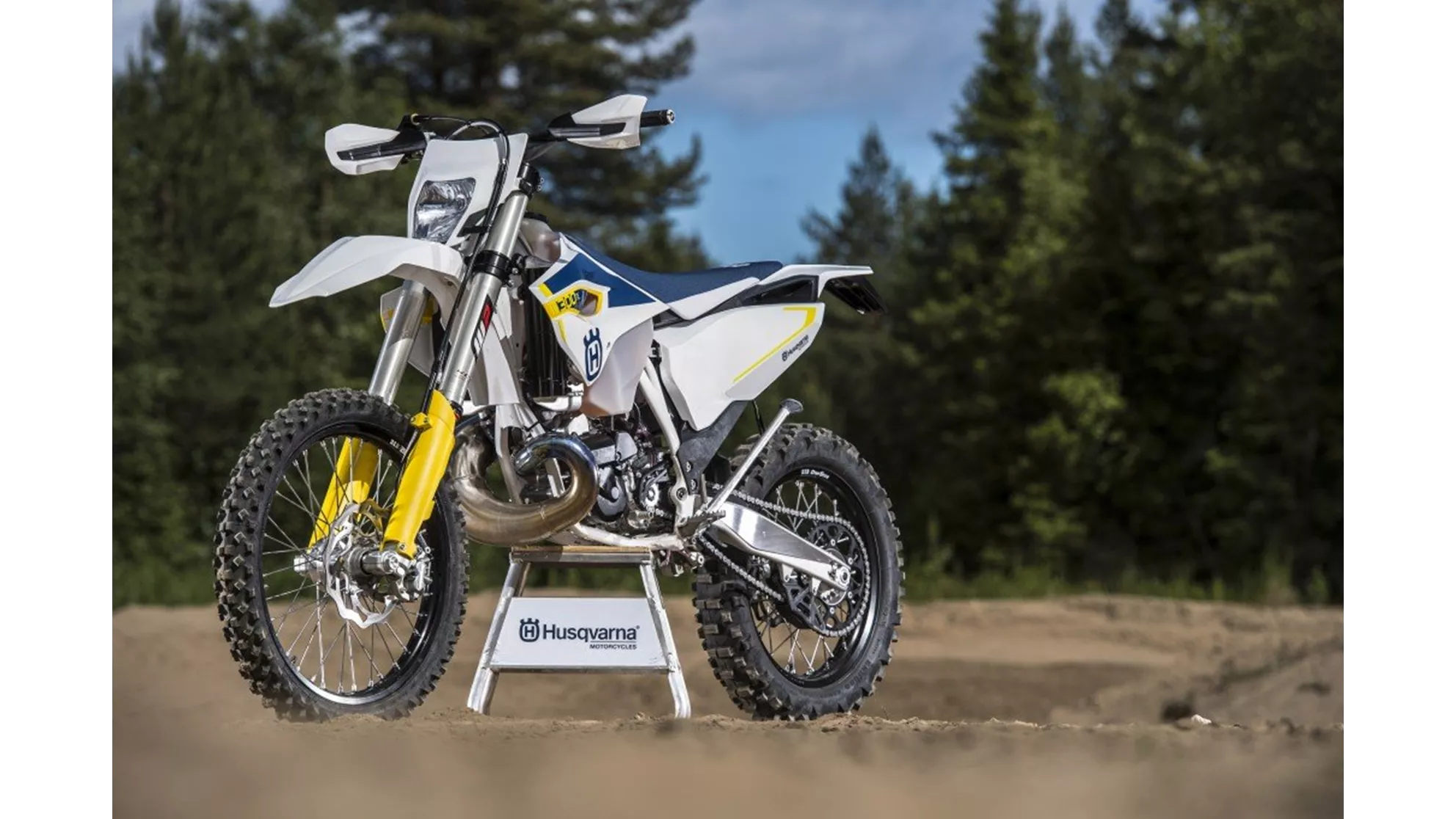 Husqvarna TE 300 - Image 2 Husqvarna TE 300 - Image 2