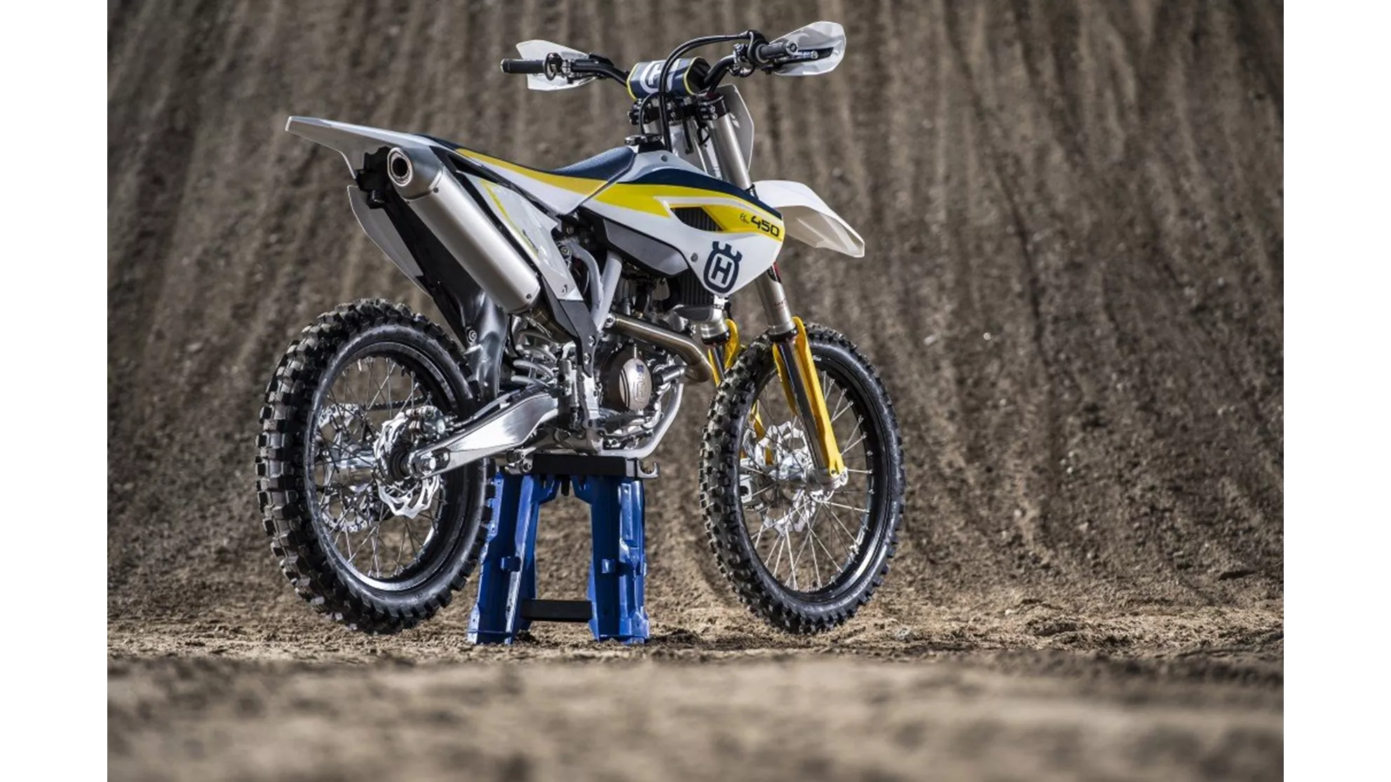 Husqvarna FC 450 - Image 4 Husqvarna FC 450 - Image 4