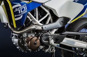 Husqvarna 701 Supermoto 2015 - Bild 5 Husqvarna 701 Supermoto 2015 - Bild 5