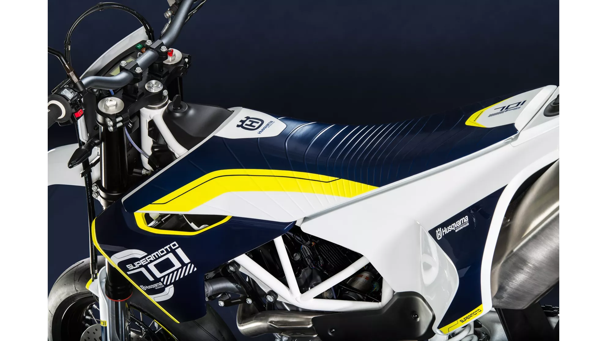 Husqvarna 701 Supermoto - Image 4 Husqvarna 701 Supermoto - Image 4